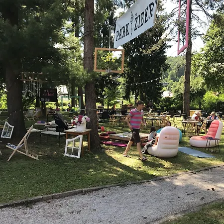 Park Zibert Casa de hóspedes 3*